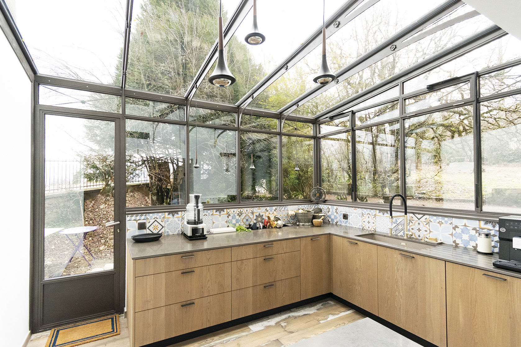 Cuisine bois avec verrière