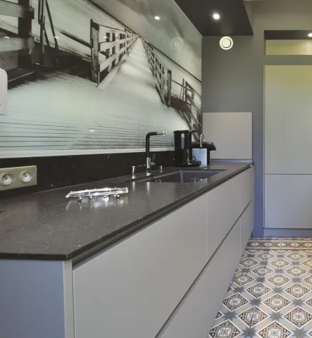 Plan de travail fin en granit