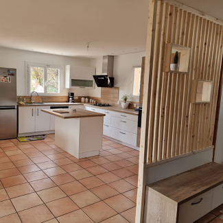 Cuisine blanche et bois