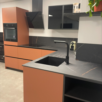 Cuisine terracotta noir