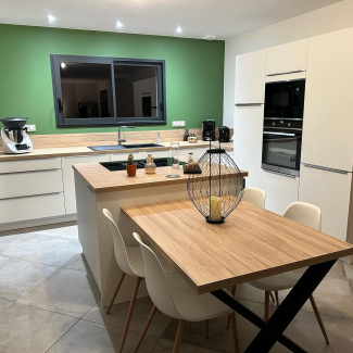 Cuisine blanche et bois