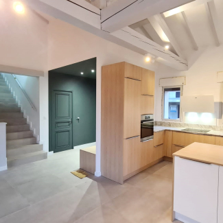 Cuisine blanche et bois