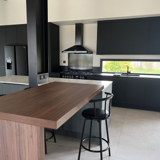 Cuisine grise et bois