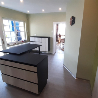 Cuisine blanche sans poignée