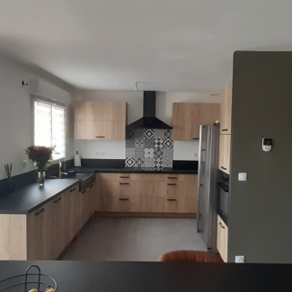 Cuisine en bois en L