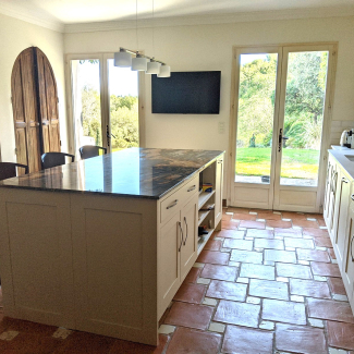 Cuisine beige traditionnelle