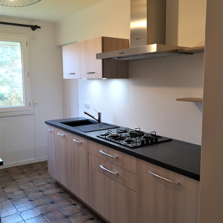 Cuisine noire et bois