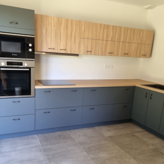 Cuisine grise et bois