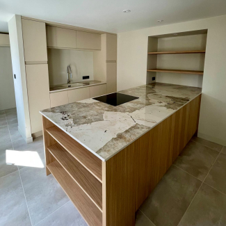 Ilot central bois et marbre