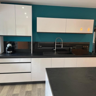 Cuisine blanche laquée