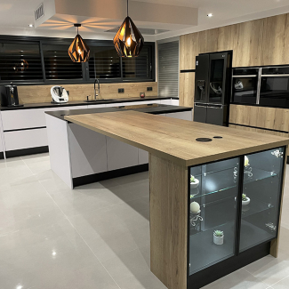 Cuisine blanche et bois