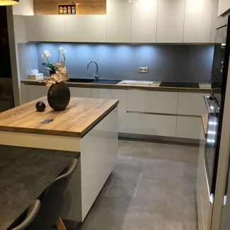 Cuisine blanche et bois