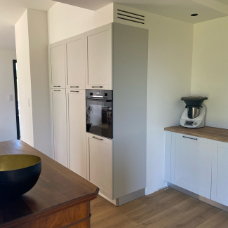 Cuisine grise et bois