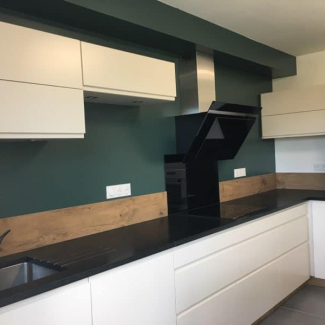 cuisine noire et blanche