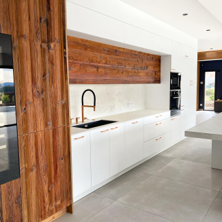 Cuisine blanche et bois