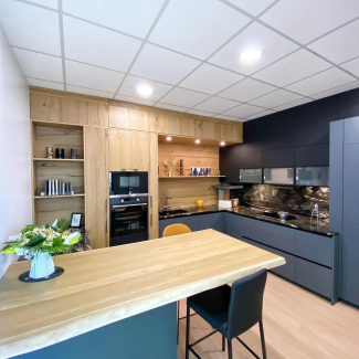 Cuisine grise et bois