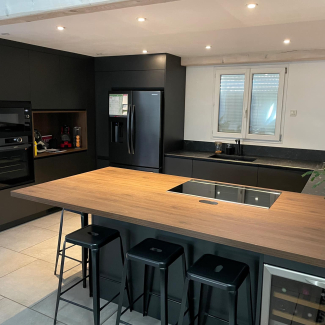 Cuisine noire et bois