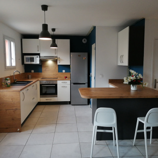 Cuisine blanche et bois