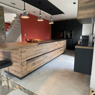 Cuisine noire et bois