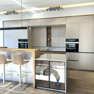 Cuisine grise et bois