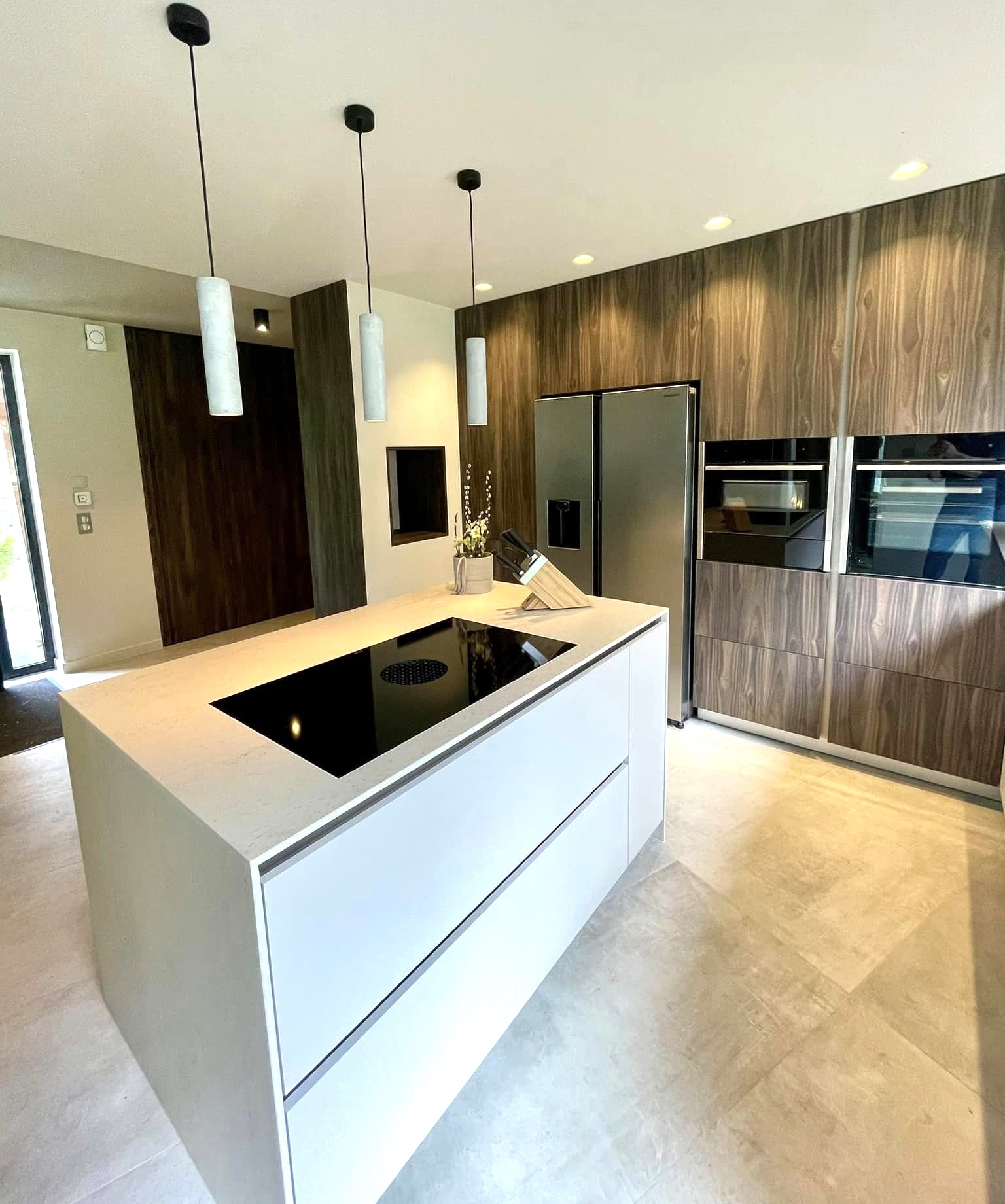 Cuisine blanche et bois